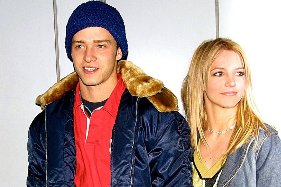Britney Spears (r) confirmed in her memoir, The Woman in Me, the long-standing rumor that Justin Timberlake ended their relationship via text.