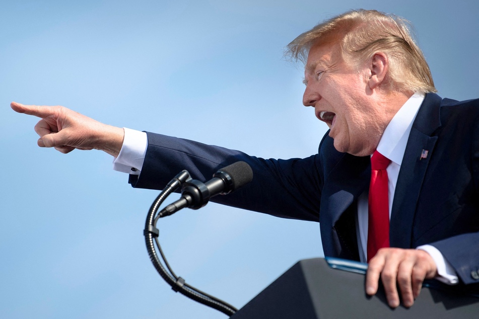 Trump attempts last ditch effort to recuse hush money judge