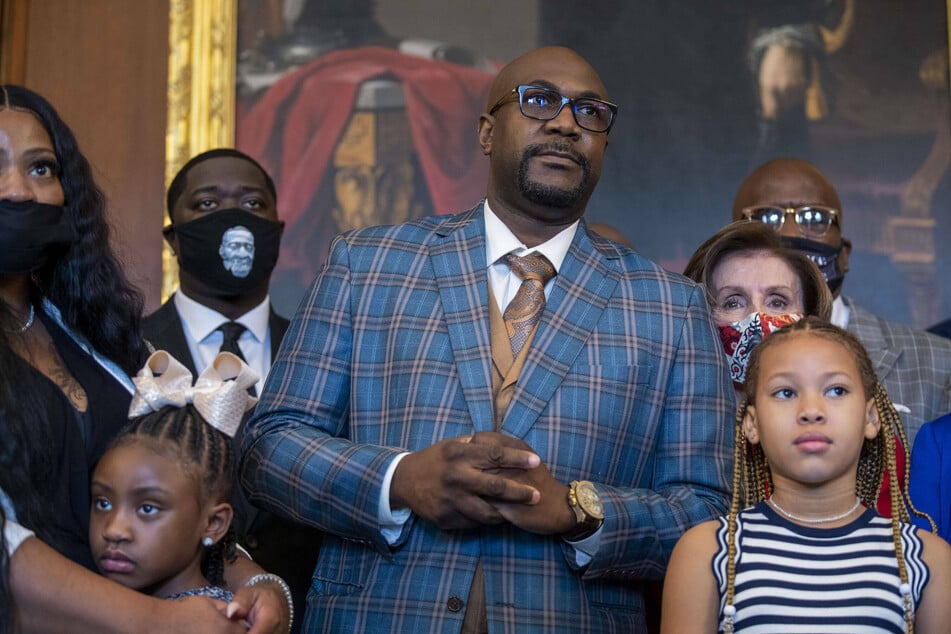 George Floyd's family meets with Biden and lawmakers to discuss police reform on anniversary of his death