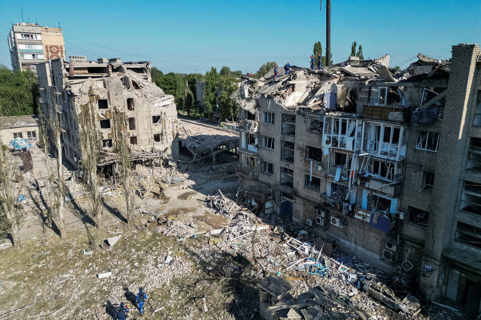 Russia launches devastating missile attack on Ukrainian city of Pokrovsk