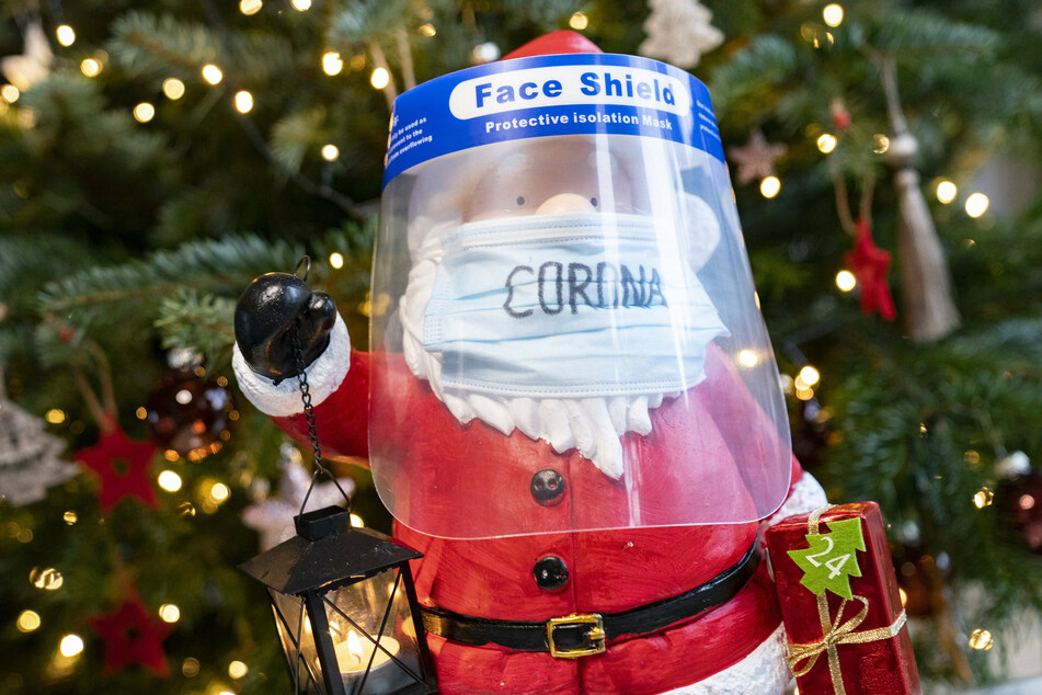 Georgia Santa Clauses may have exposed up to 50 children to coronavirus