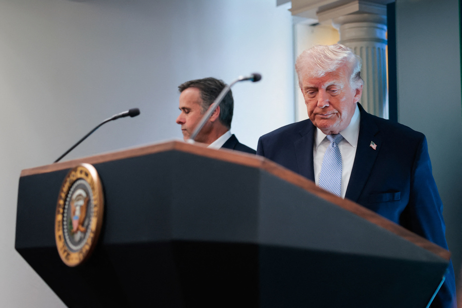 Calls for President Donald Trump to be removed from office have continued despite a temporary truce being agreed in his Iran war.