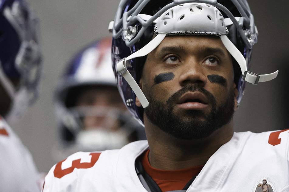 Quarterback Russell Wilson confirms major career move: "Thank you, Football"