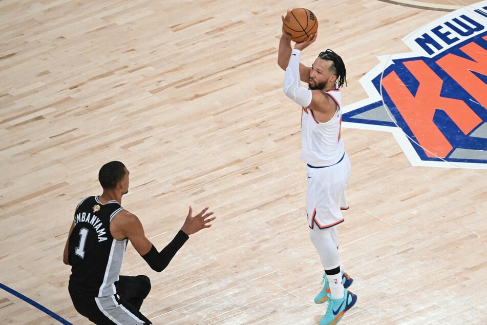 On Christmas, the NBA will host a Finals rematch between the Spurs and the Knicks.