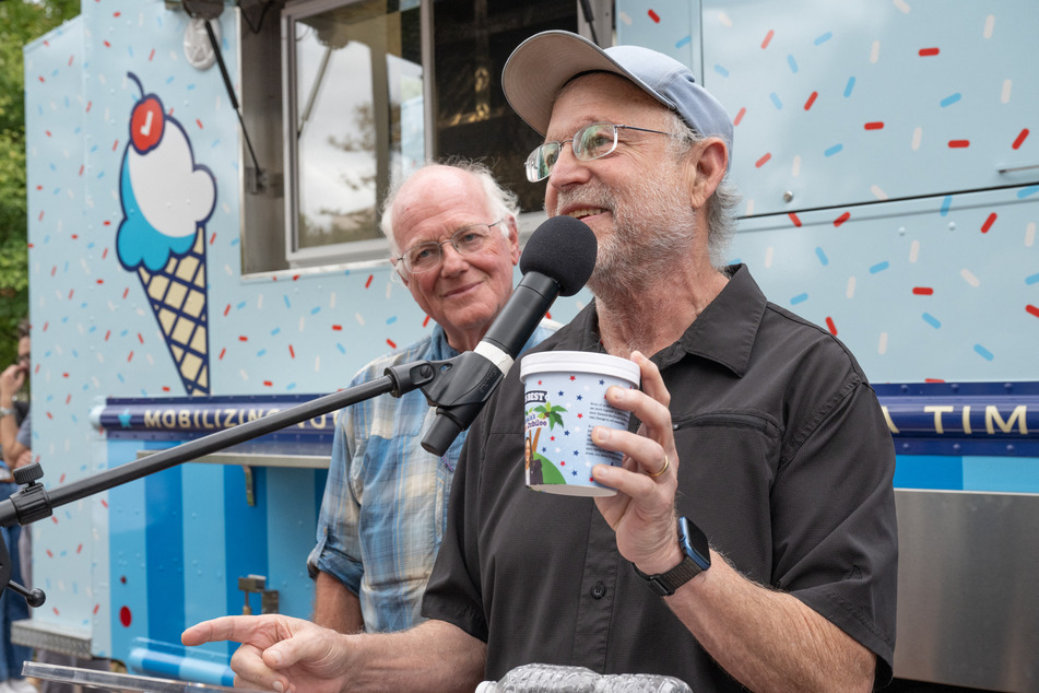 Ben Cohen (l.) and Jerry Greenfield (r.), co-founders of Ben & Jerry’s, hand out free ice cream at Franklin Square in Philadelphia during their Scoop The Vote tour in support of Kamala Harris and Democrats down the ballot on September 16, 2024.