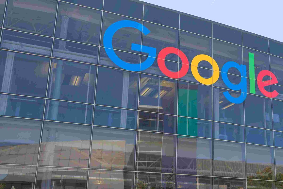 Google I/O: event kicks off with life-size holograms and racially inclusive photo software