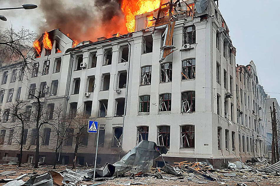 Destroyed buildings and infrastructure have impacted Ukraine's internet access.
