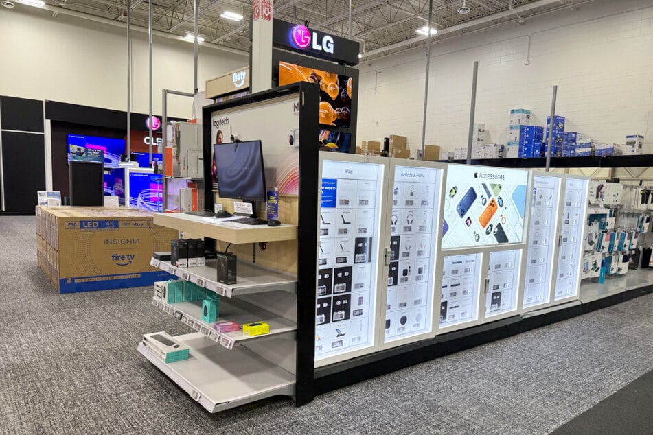 Smart shoppers are rushing to Best Buy for these deals on Monday, October 12