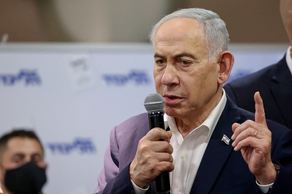 Israel's Prime Minister Benjamin Netanyahu speaks to his supporters. Netanyahu 