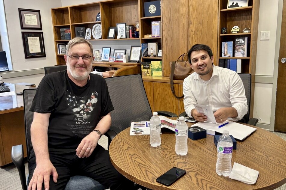 Bernd Rippert (l.) and Akron Mayor Shammas Malik.
