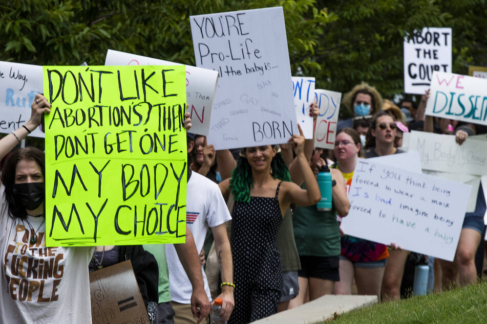 Alabama can't prosecute groups who help people travel for out-of-state abortions, judge rules