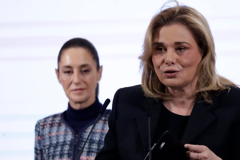 Mexican governor says she's being "persecuted" over case of two US agents' deaths