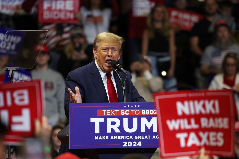 An Illinois judge ruled that Donald Trump is ineligible to appear on the state's presidential primary ballot, due to his role in the January 6 Capitol riot.