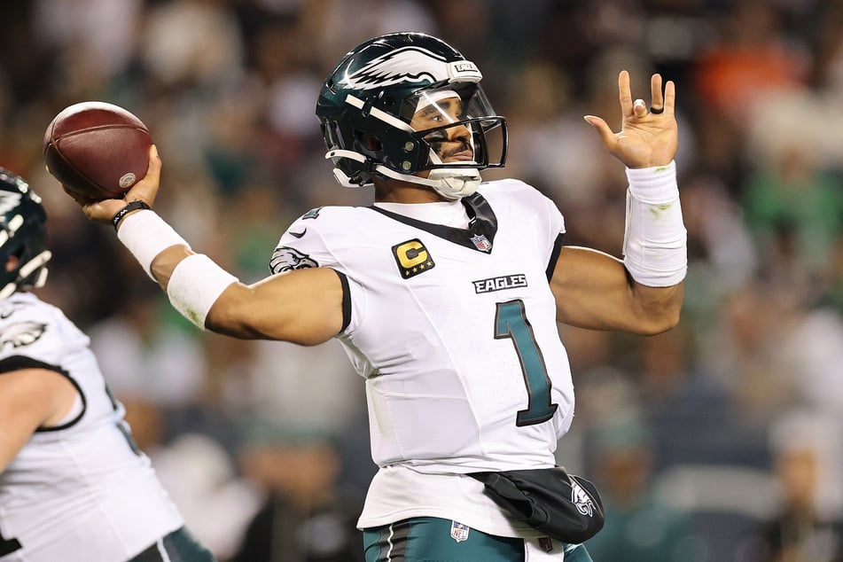Jalen Hurts of the Philadelphia Eagles throws a pass against the Chicago Bears at Soldier Field on September 28, 2026.