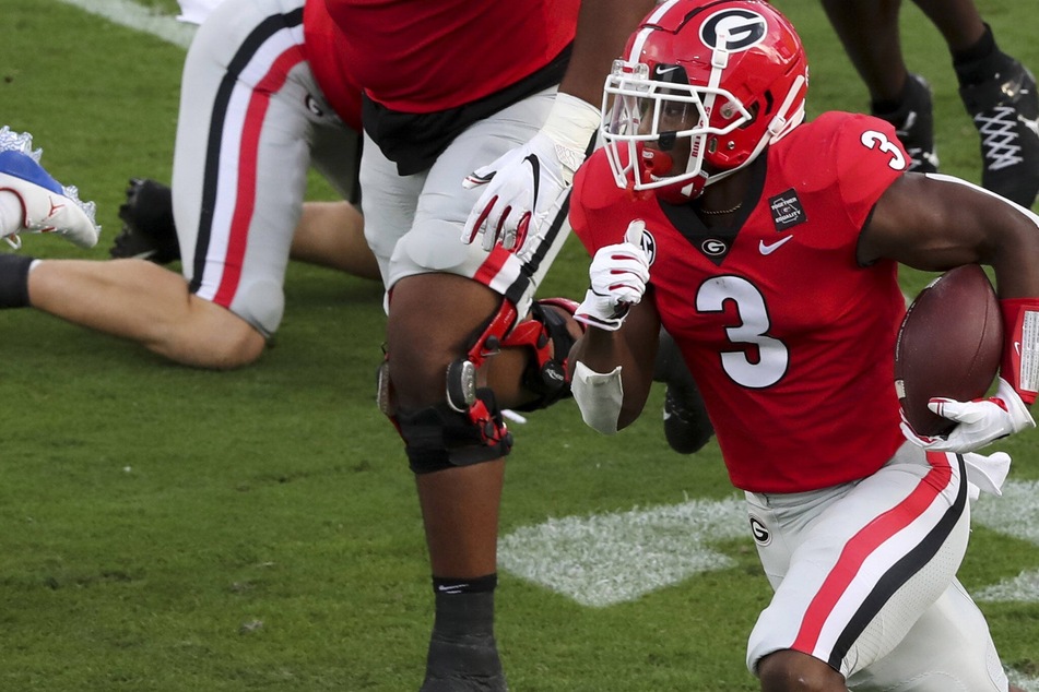 NCAA Football: The Georgia Bulldogs savage the Razorbacks with another shutout