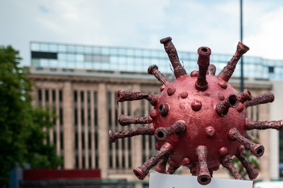The virus changing the world: the most important coronavirus questions at a glance