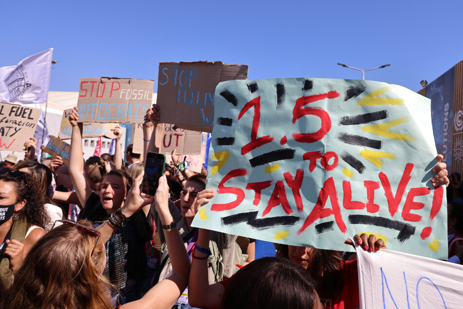 COP27 activists push for climate reparations "for the future of youth"