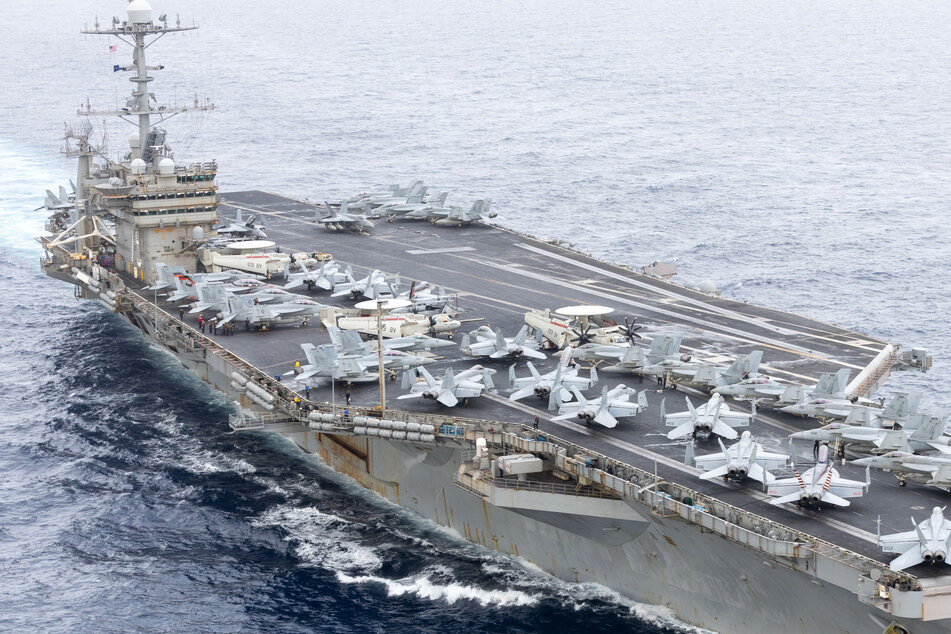 A US warplane went overboard into the Red Sea as a result of a Monday accident on the USS Harry S. Truman aircraft carrier, the Navy said.