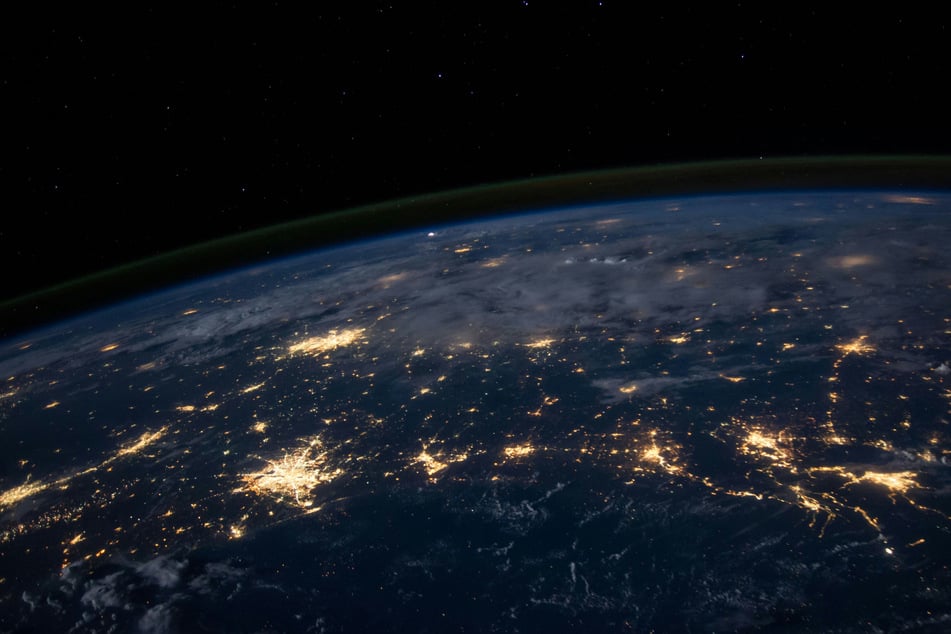 Asteroid to come zooming past Earth – and it will be visible to stargazers!
