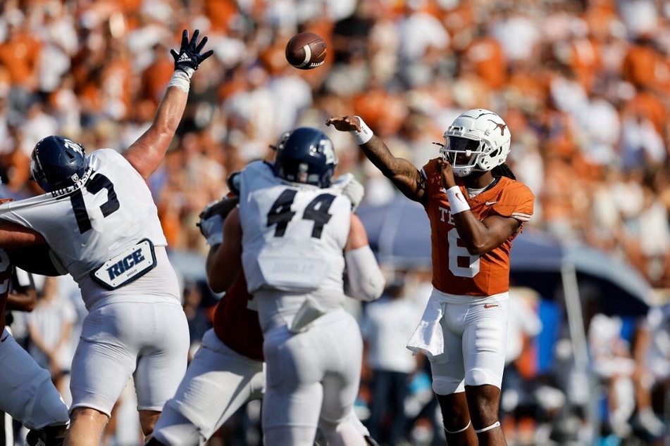 Texas football has one of the best quarterback rooms in the nation and one reason is because of backup starter Maalik Murphy.