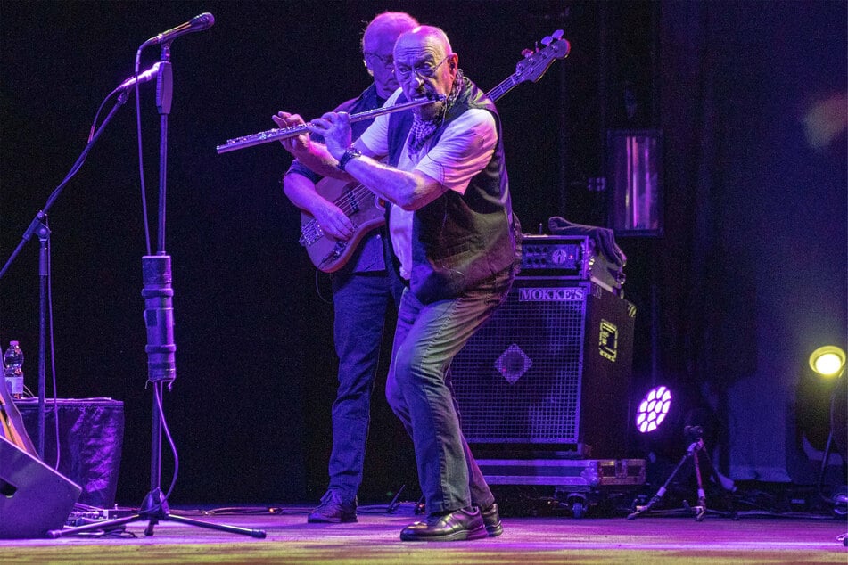 Jethro Tull is one of the best bands of the 1970s, sporting a charismatic frontman that will never be beaten in musical skill and lyrical mastery.