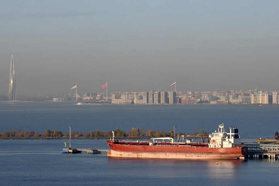 Tanker with Russian diesel heads to US after Trump's controversial deal with Moscow