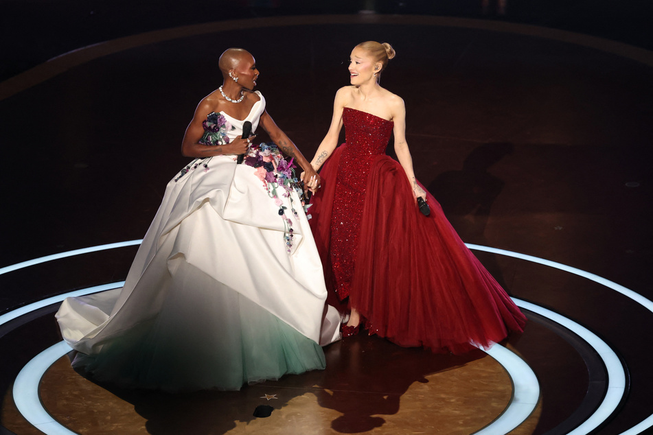Cynthia Erivo (l.) and Ariana Grande perform during the Oscars show at the 97th Academy Awards in Los Angeles, California.