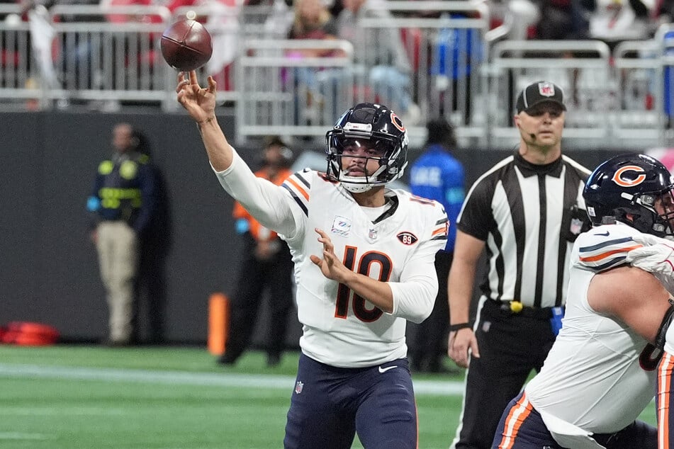 Chicago Bears quarterback Caleb Williams throws the ball during the first quarter against the Atlanta Falcons at Mercedes-Benz Stadium.