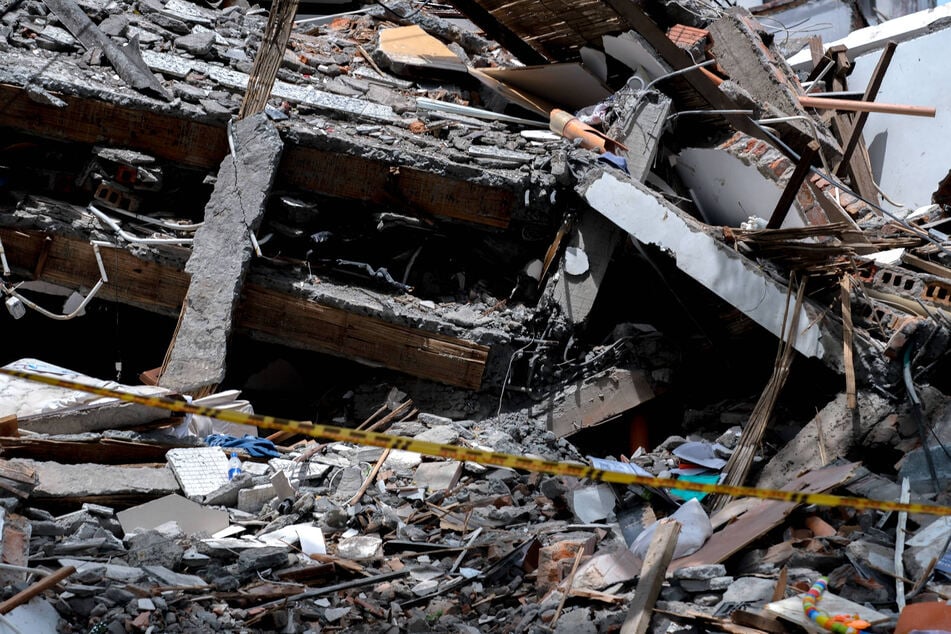 The 7.4 magnitude earthquake that hit Colombia on Monday has killed at least 265 people, according to the latest numbers.