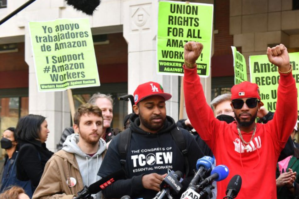 Amazon loses bid to bar public from hearing on Staten Island union vote
