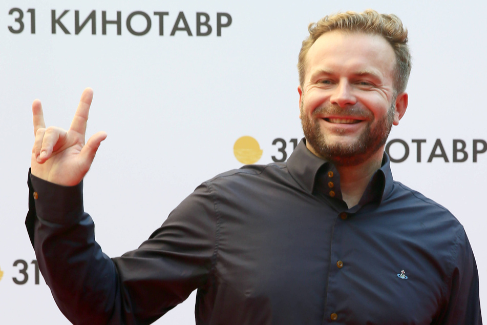 Russian director Klim Shipenko (37) will fly into space in September with an undisclosed female actor.