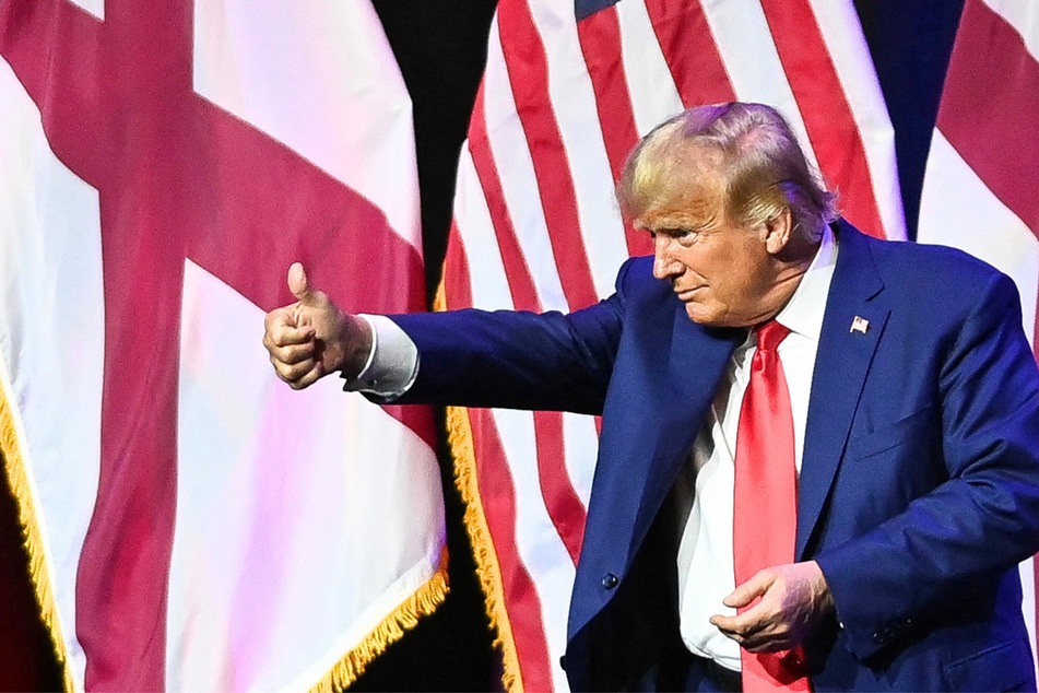 Trump calls for government shutdown to "defund these political prosecutions against me"