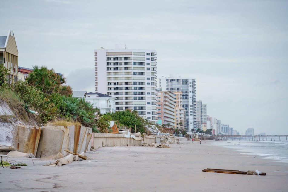 Hurricanes mysteriously reveal ancient shipwreck on the Florida coast