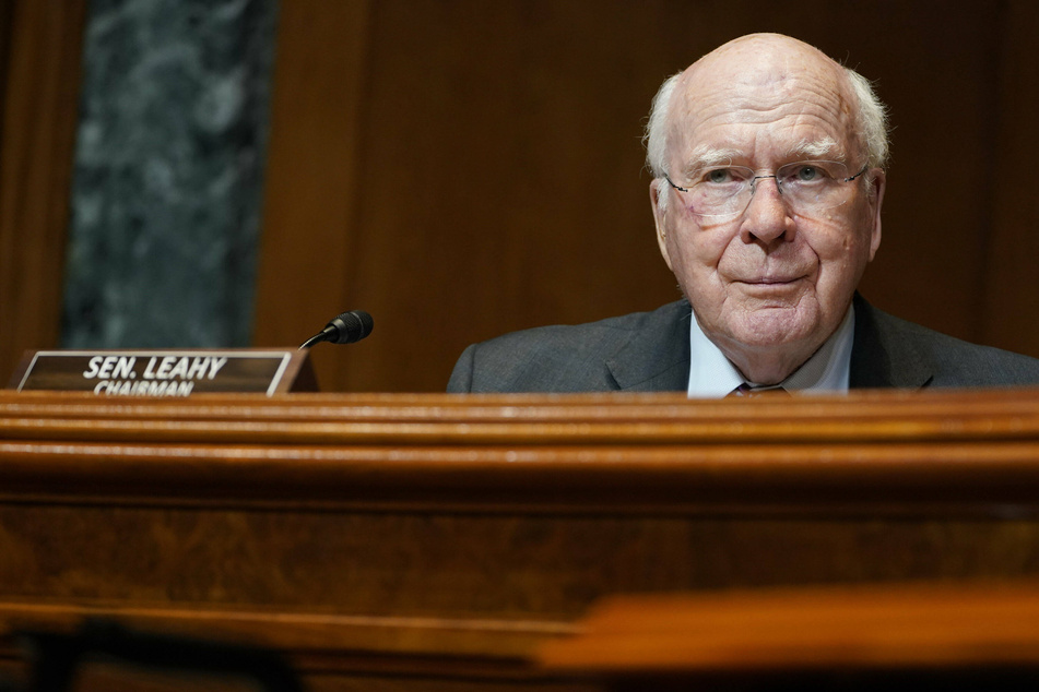 Vermont Senator Patrick Leahy's big announcement puts Bernie Sanders in spotlight