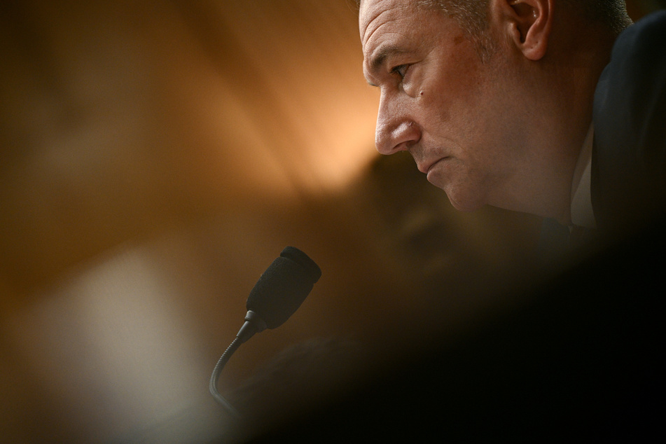 Two federal officers have been put on leave for lying about Minneapolis shooting