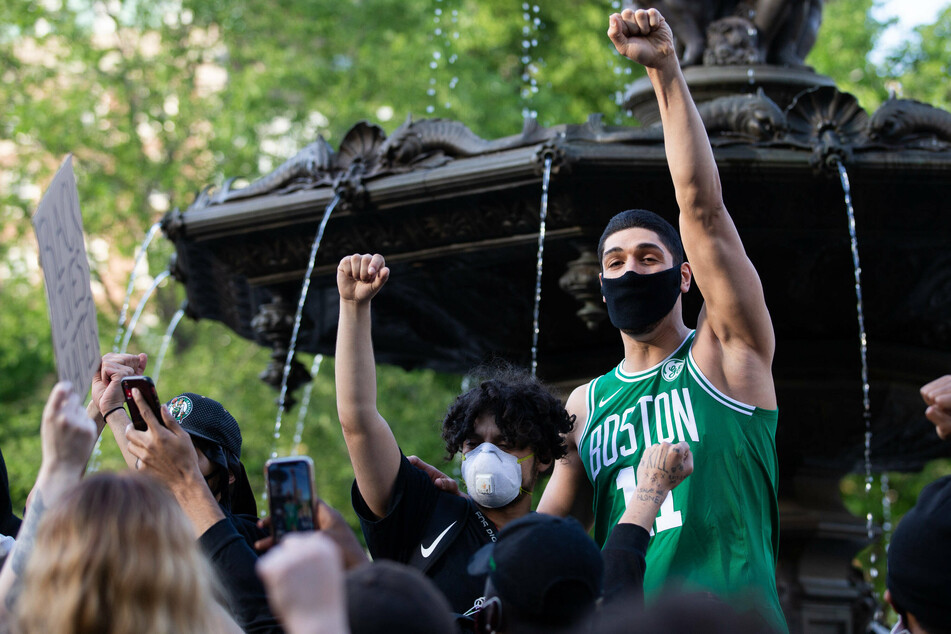 Celtics star Enes Kanter will get US citizenship and legally change his name!