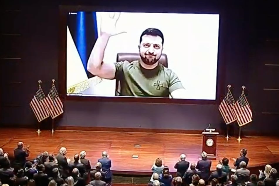 Ukraine war: "Horrendous war crimes" reported as peace talks continue