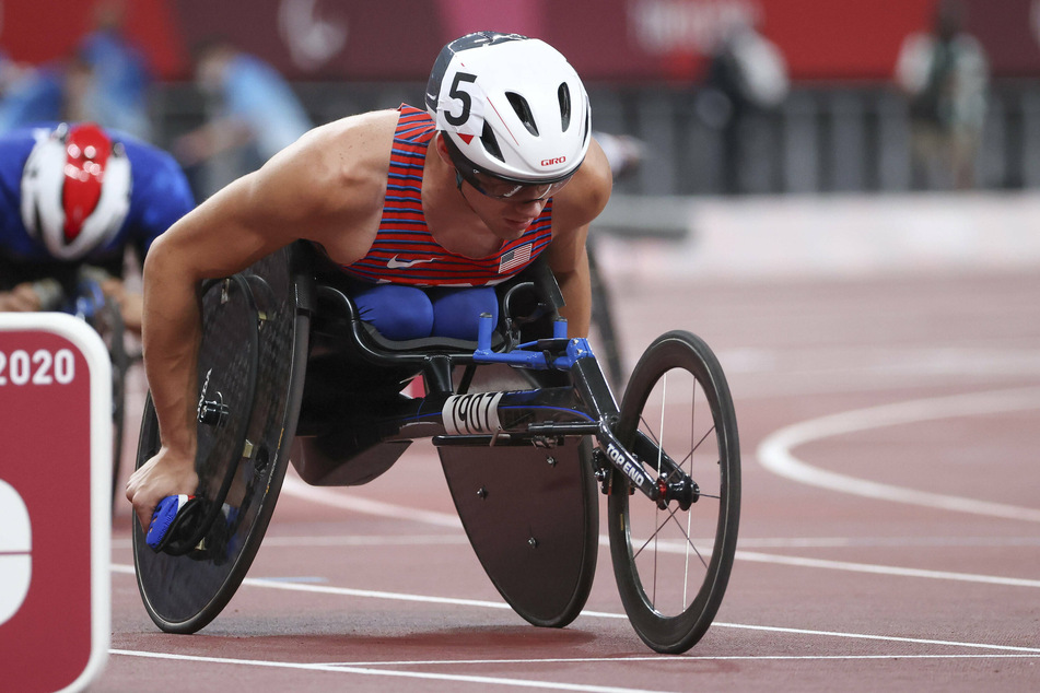 Daniel Romanchuk won his first ever gold medal by the narrowest of margins in Sunday's men’s 400-meter T54 final.
