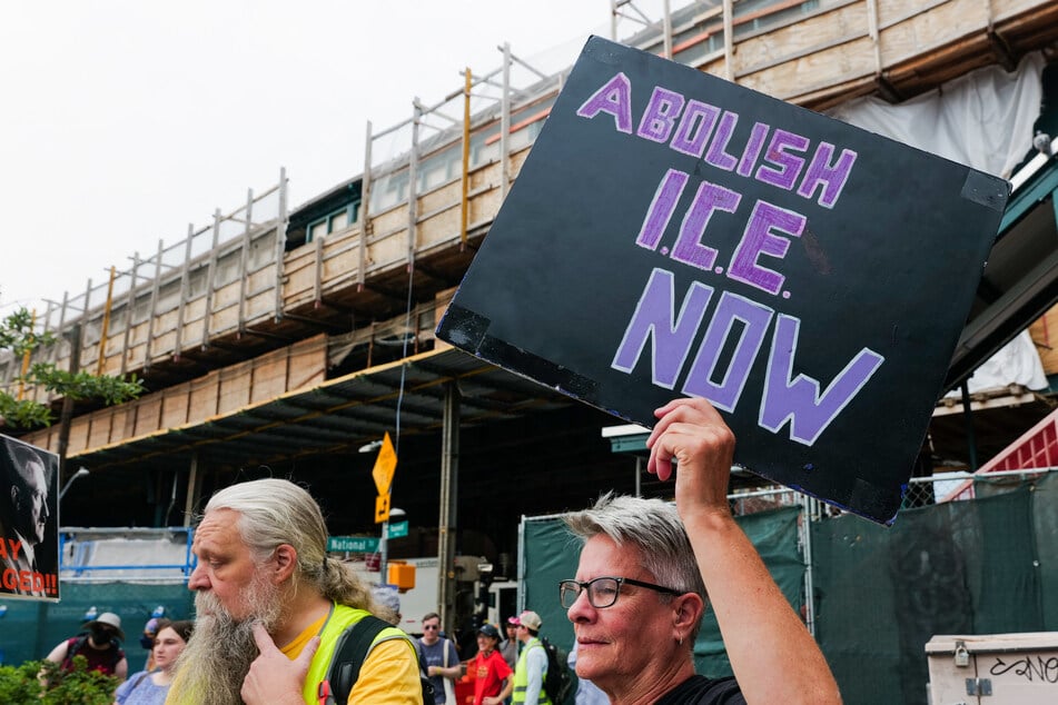 ICE abducts mother and daughter from hospital after shocking car crash