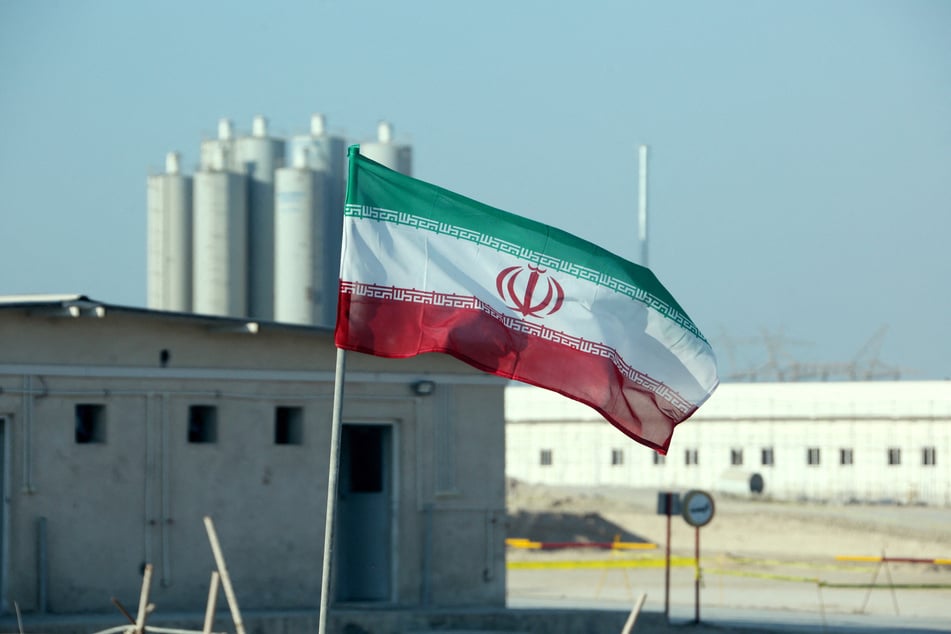 Trump threatens Iran with attack on vital infrastructure that could constitute war crime