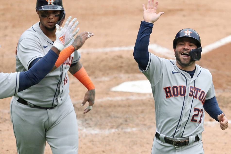 MLB: Astros blast off in a Game Four blowout over the White Sox to advance to the ALCS