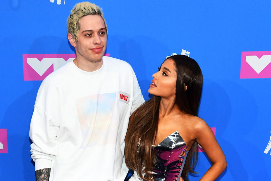 Actor Pete Davidson (l.)) and singer Ariana Grande were a couple in 2018.