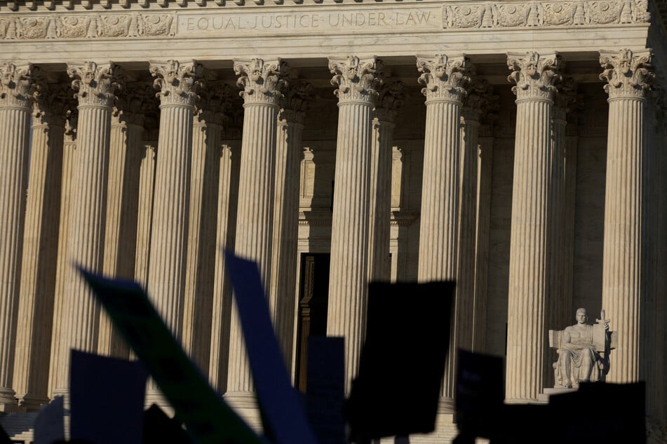 10-year-old Ohio girl travels to Indiana for abortion after SCOTUS ruling on Roe v. Wade