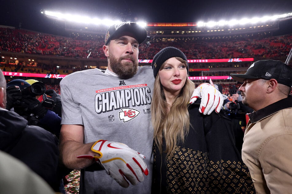 Taylor Swift and Travis Kelce get touching notes from families of late first responders after $2 million charity donation