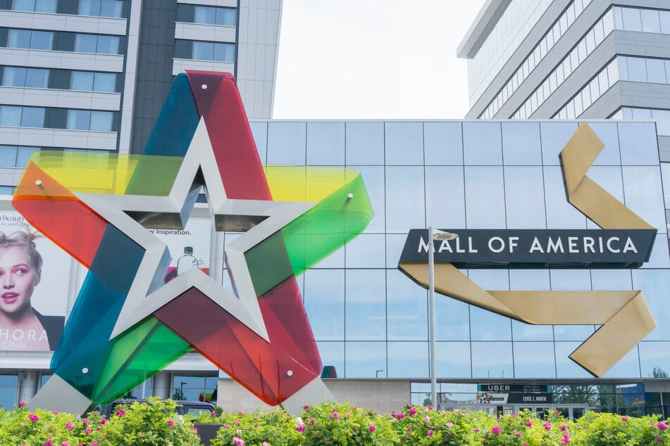 Teen suspect arrested over alleged ISIS terror plot at Minnesota's Mall of America