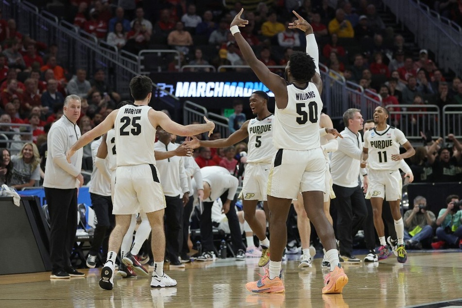 College basketball: Men's hoops sees new No. 1 and continued dominance