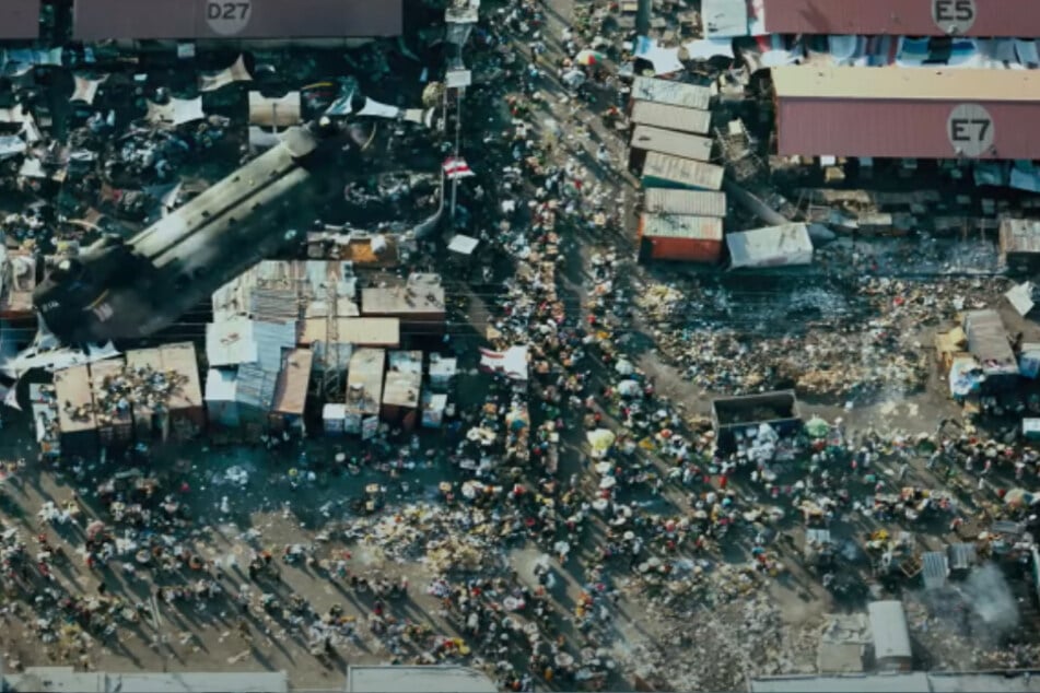 Infected people are locked up in camps where they have to live under catastrophic conditions.