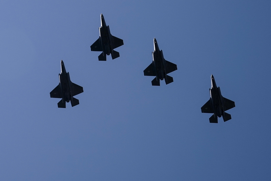 US deploys fighter jets to Puerto Rico as tensions flare with Venezuela