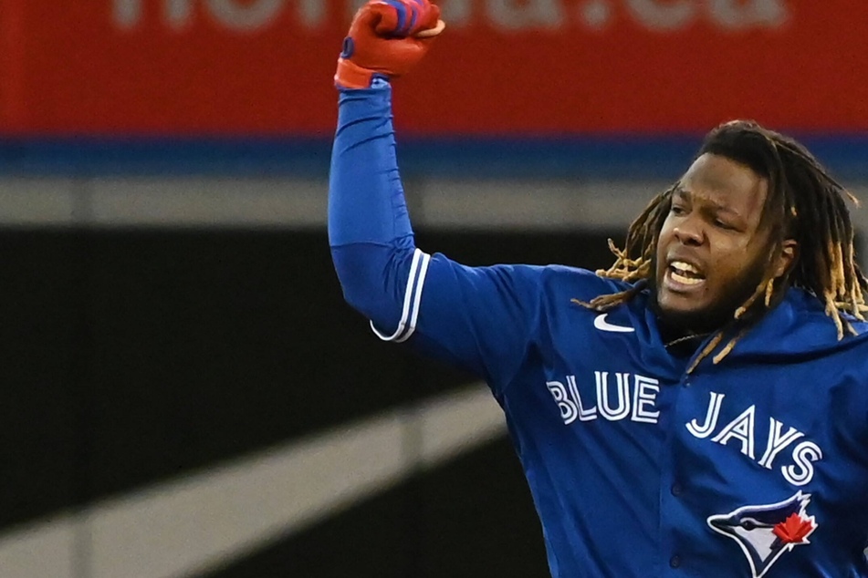 MLB: Blue Jays win big at home over Baltimore to keep their playoff hopes alive