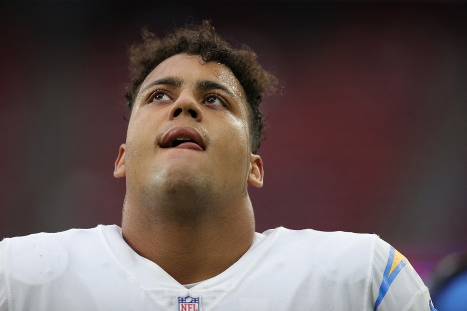Chargers left tackle Rashawn Slater is likely out for the season after rupturing his biceps tendon.